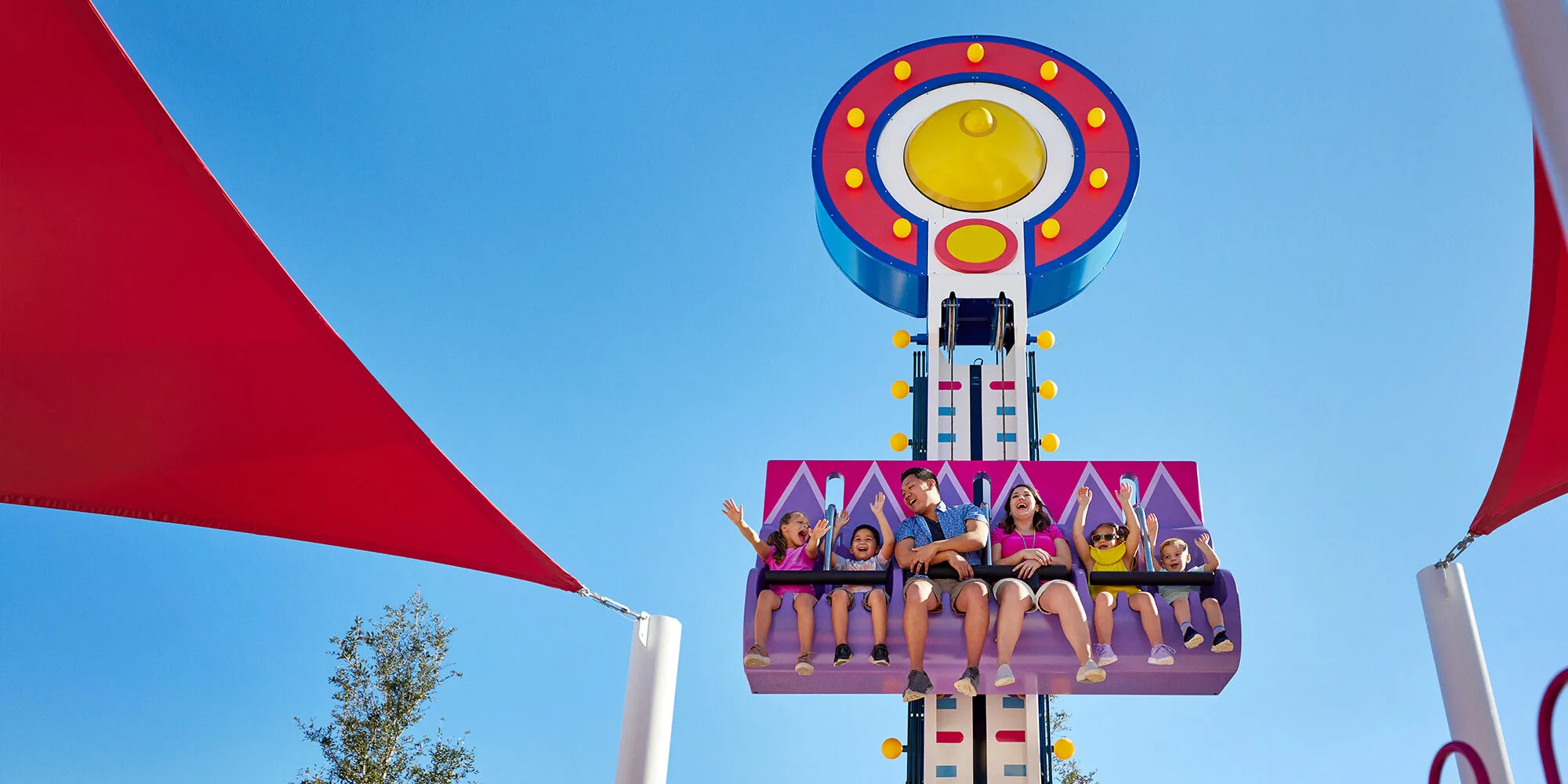 Herr Bulles Hau-den-Lukas Fahrgeschäft im Peppa Pig Park 