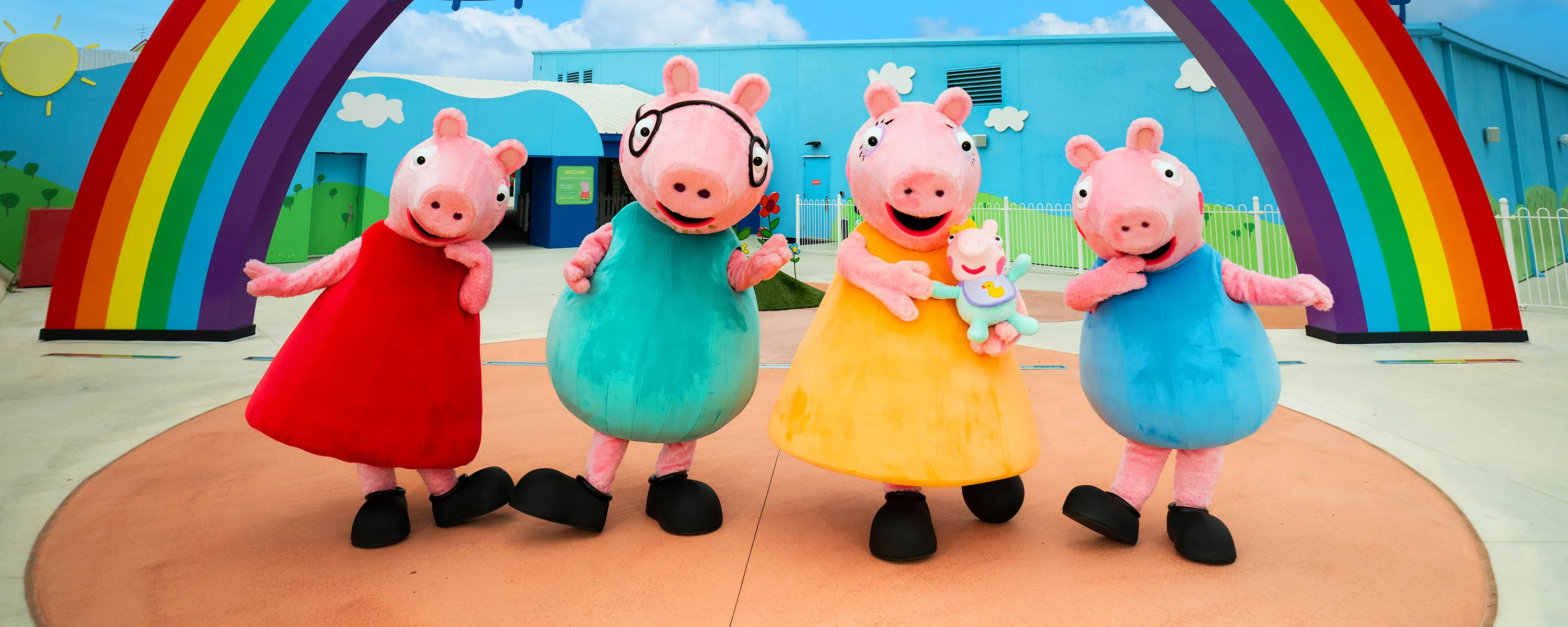 Peppa Wutz mit Baby Evie im PEPPA PIG Park