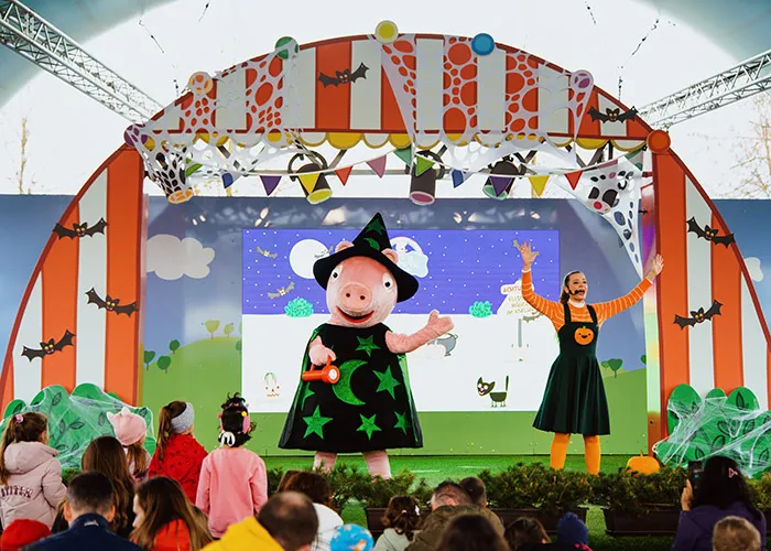 Peppa Wutz Halloween Show im PEPPA PIG Park
