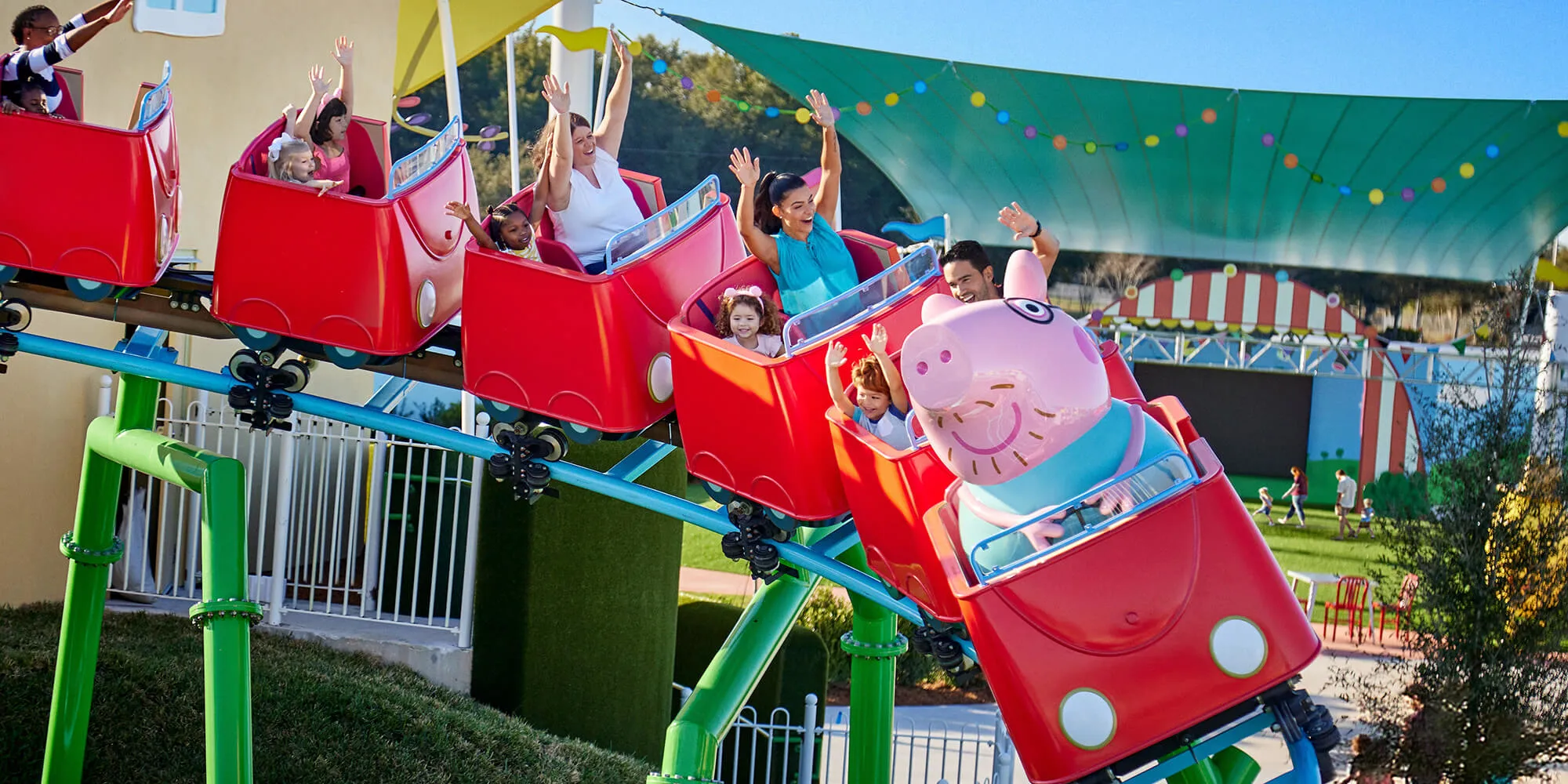 Papa Wutz Achterbahn Peppa Pig Park