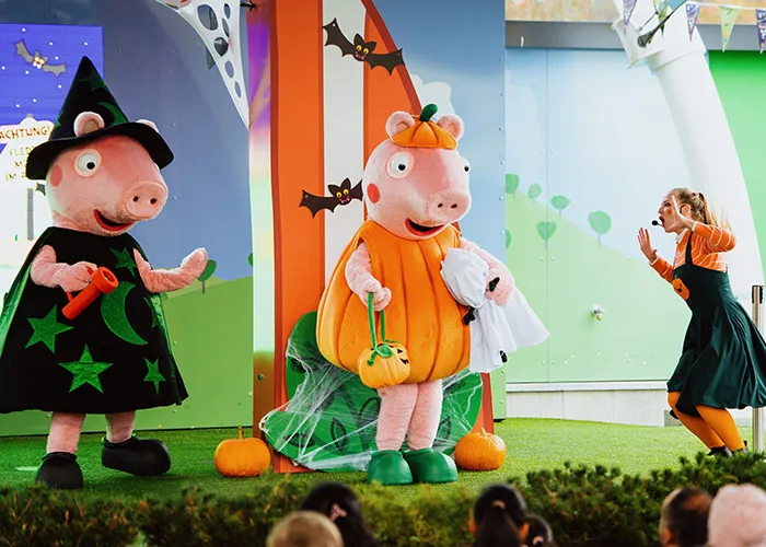 Peppa Wutz Halloween Show PEPPA PIG Park