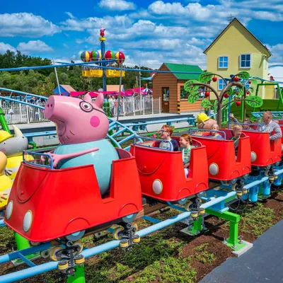 Peppa Pig Park Achterbahn mit Papa Wutz